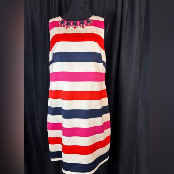 Vince Camuto Dresses & Skirts - VINCE CAMUTO Sleeveless Shift Dress with Embellished Neckline Size 14 b16